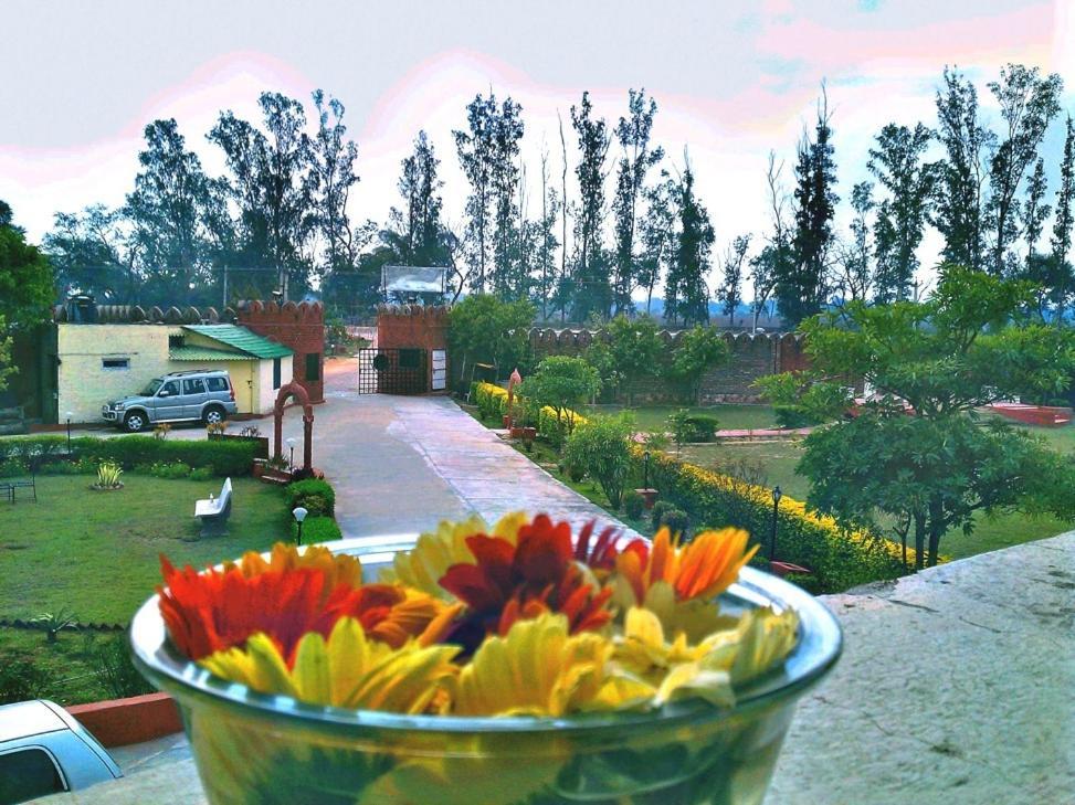 Swaraj Resorts Bharatpur Ngoại thất bức ảnh