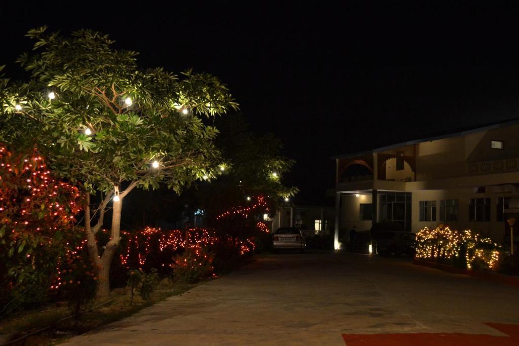 Swaraj Resorts Bharatpur Ngoại thất bức ảnh