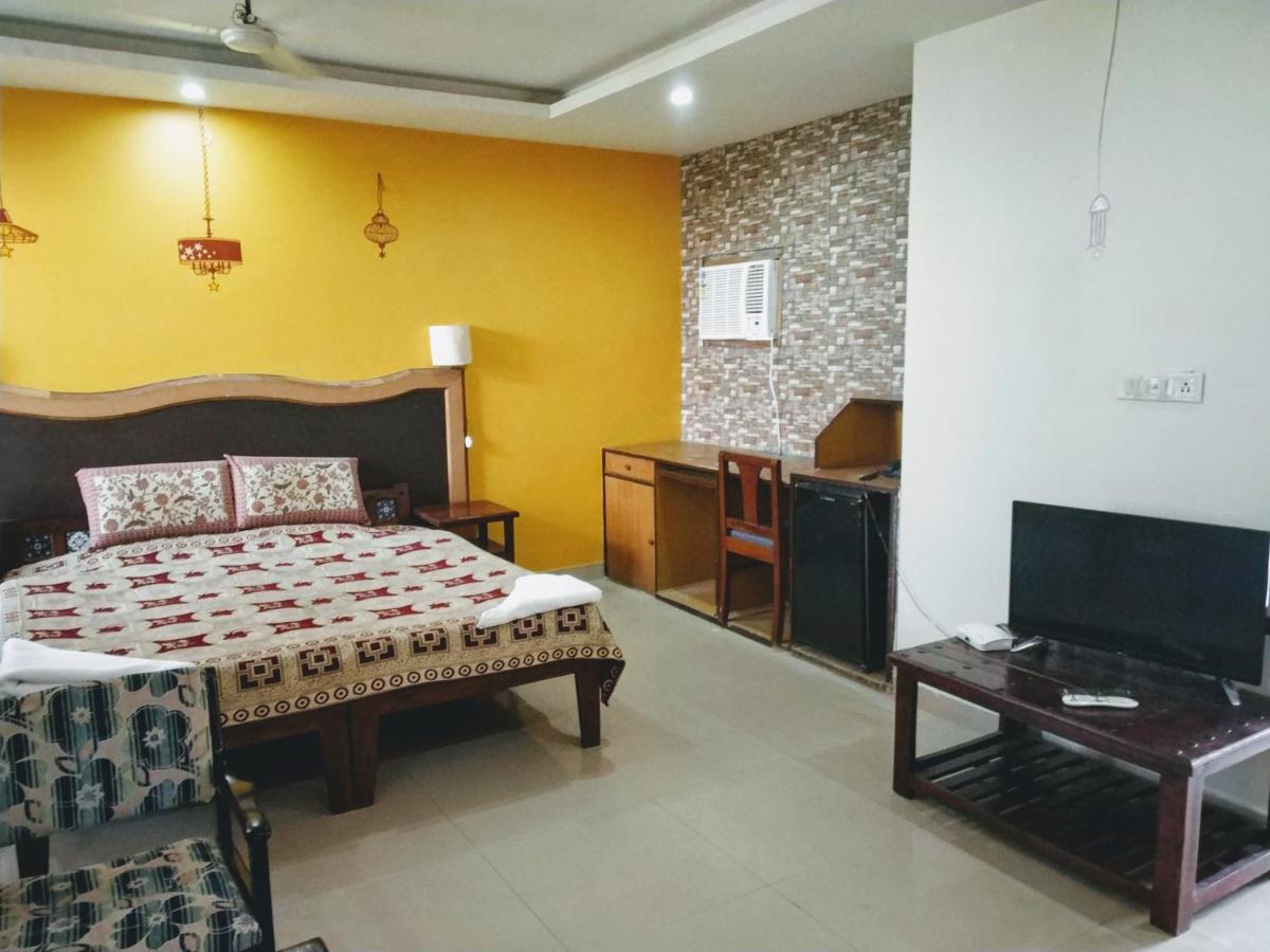 Swaraj Resorts Bharatpur Ngoại thất bức ảnh