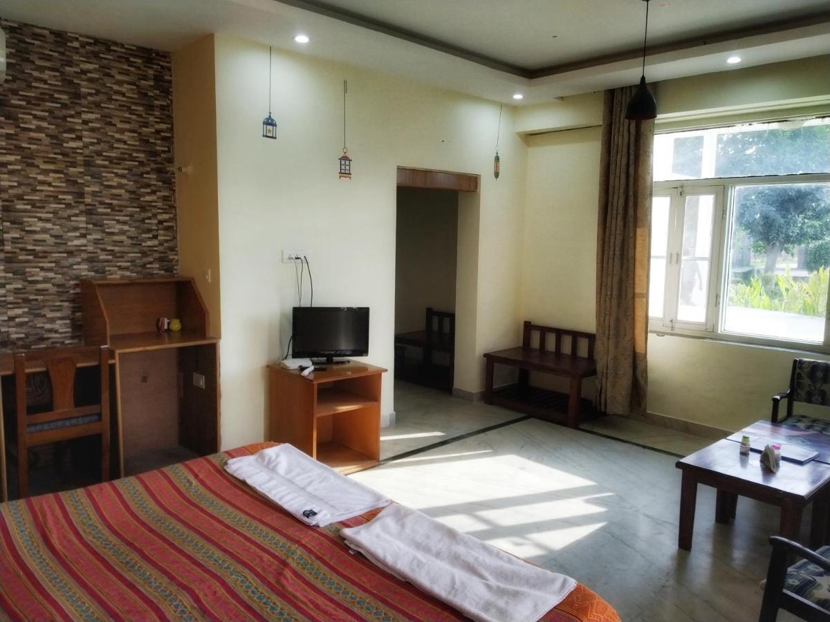 Swaraj Resorts Bharatpur Ngoại thất bức ảnh