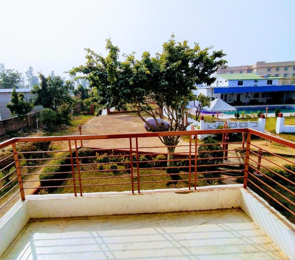 Swaraj Resorts Bharatpur Ngoại thất bức ảnh