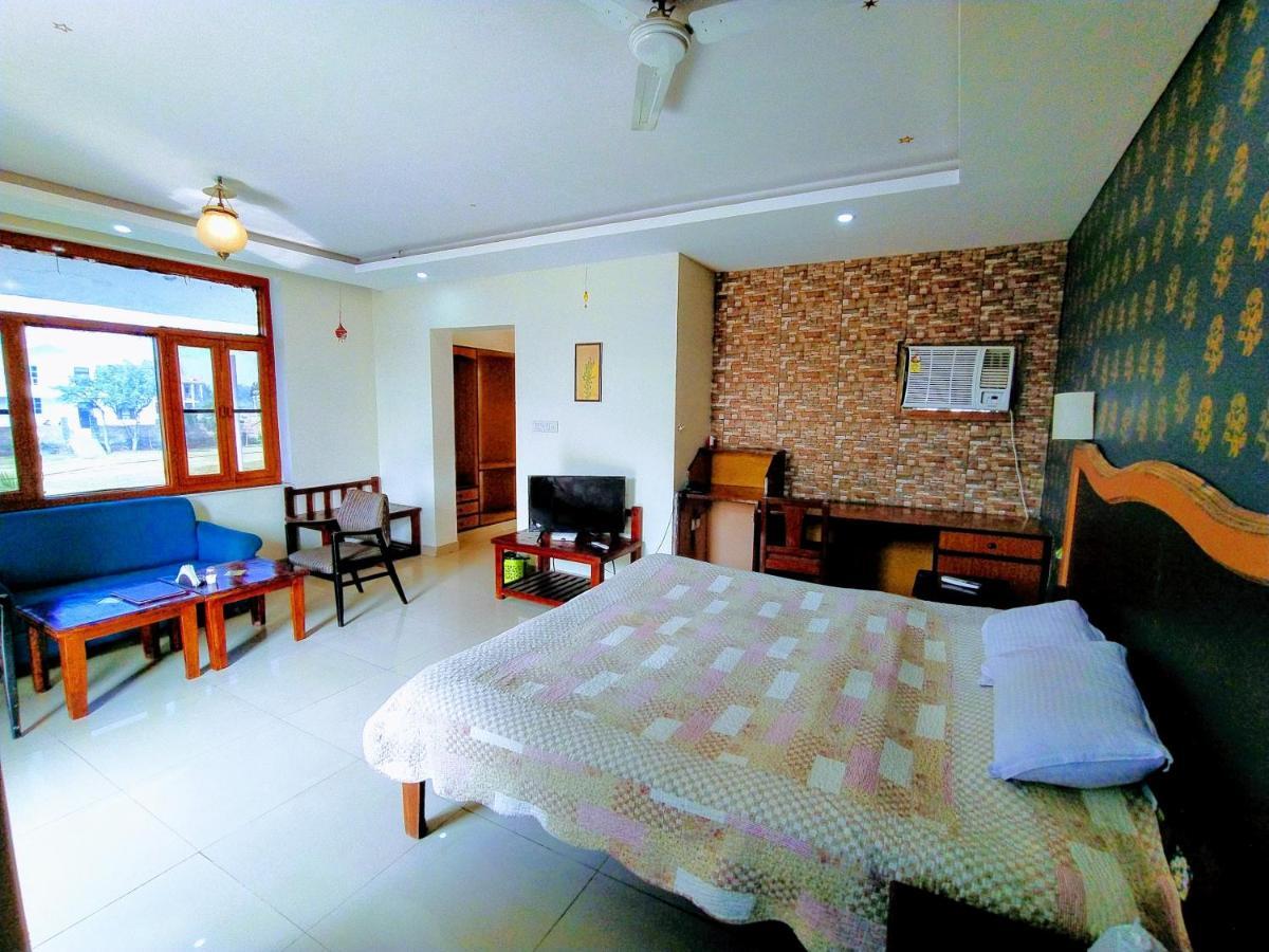 Swaraj Resorts Bharatpur Ngoại thất bức ảnh
